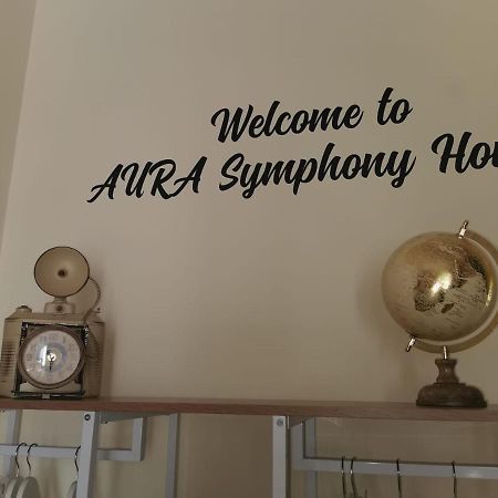 Aura Symphony Home Como Luaran gambar