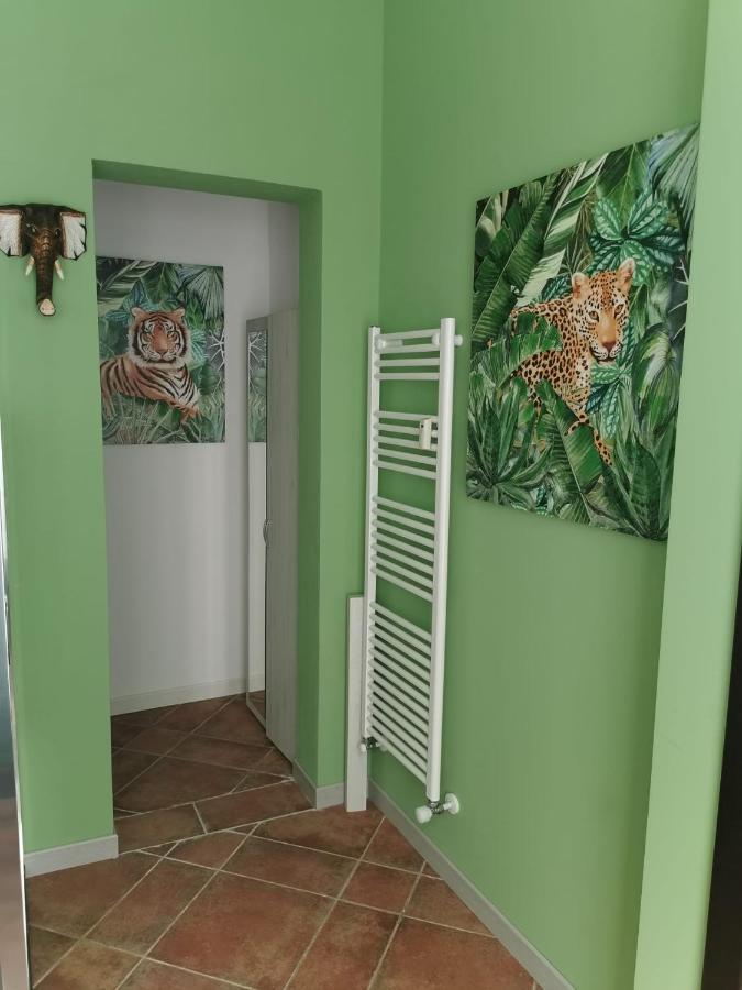 Aura Symphony Home Como Luaran gambar