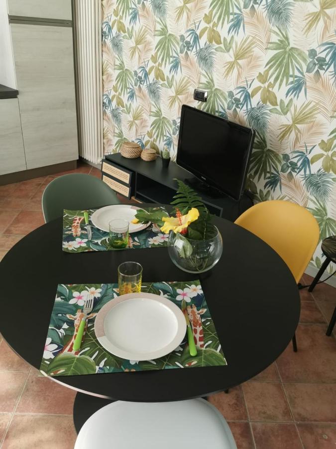 Aura Symphony Home Como Luaran gambar