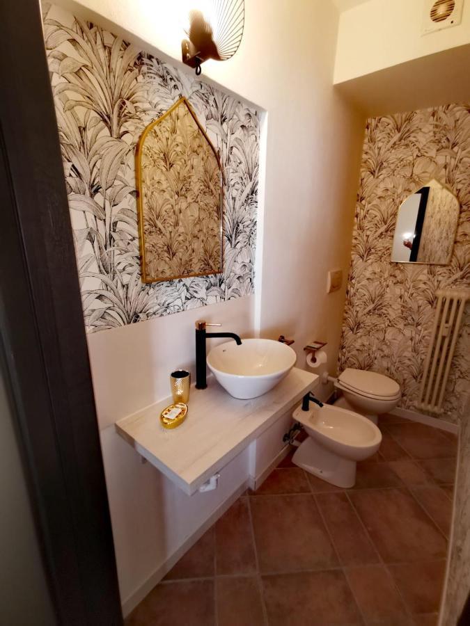Aura Symphony Home Como Luaran gambar