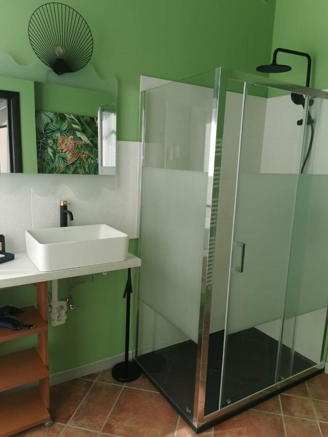 Aura Symphony Home Como Luaran gambar